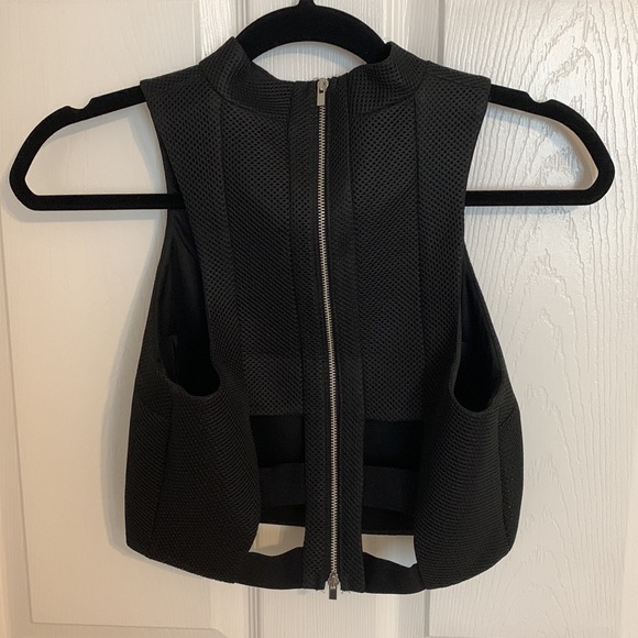 Like new! Express Zip Back Crop Top - Picture 4 of 5